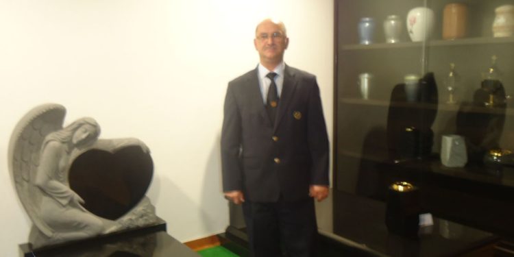 “Quero ser lembrado como o cangalheiro de Oliveira”