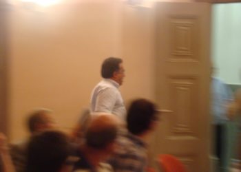 Autarca “ameaça” dirigentes do PSD a não porem pés na freguesia