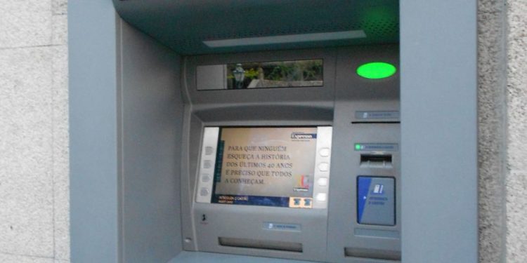 Clonagem de cartões multibanco em Oliveira do Hospital