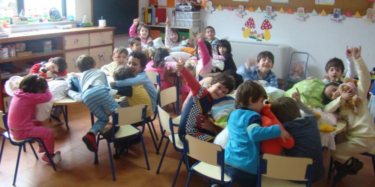 Câmara aprova “abono” para crianças até aos 3 anos