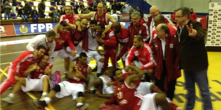 Benfica venceu Académica e conquistou Taça