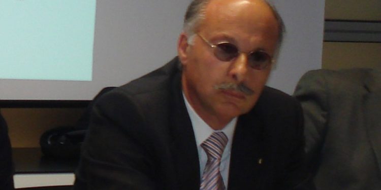 Rodrigues Gonçalves acusa candidato do PSD de usar profissão para “caça ao voto”