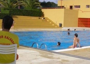 Crianças até 10 anos com entrada livre na piscina