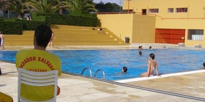 Crianças até 10 anos com entrada livre na piscina