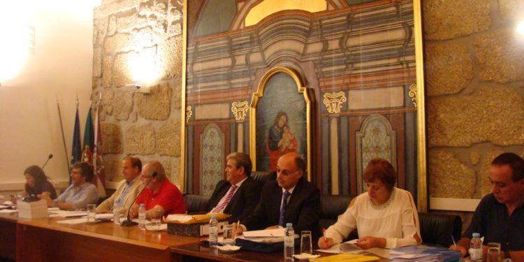 Assembleia Municipal reuniu em clima de despedida