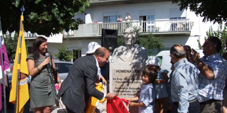 Santa Ovaia prestou homenagem a homens e mulheres da freguesia em fim de semana festivo