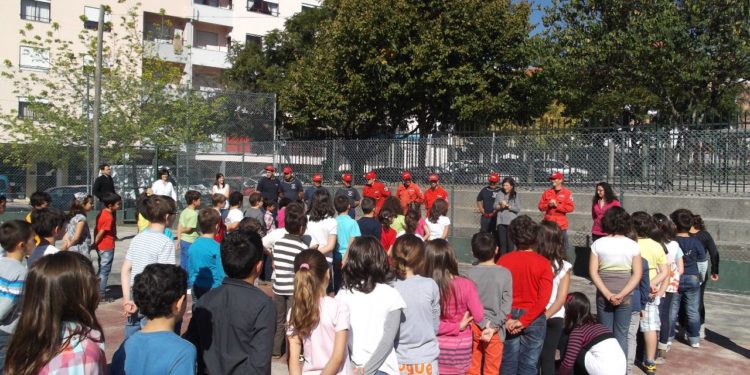 “A Terra Treme” na escola do 1.º ciclo de Oliveira do Hospital