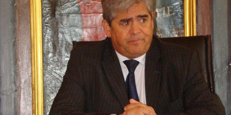 António Lopes faz “mea culpa” mas quer ter mais “poder” na gestão municipal