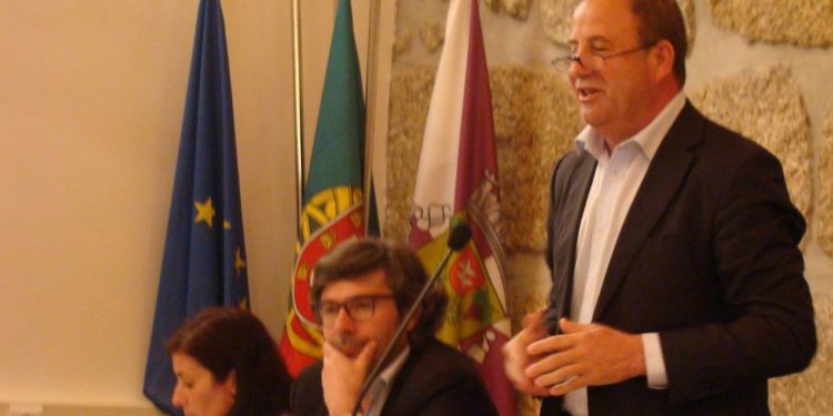 Oliveira do Hospital aprova orçamento igual ao de “há dez anos”