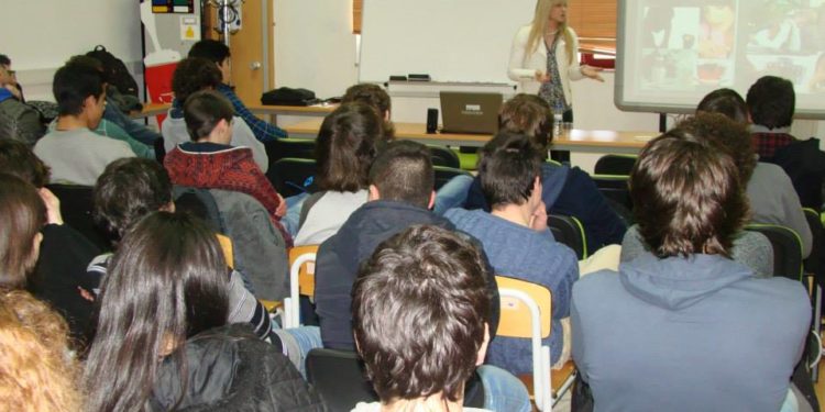 Eptoliva realizou ciclo de palestras sobre substâncias psicoativas
