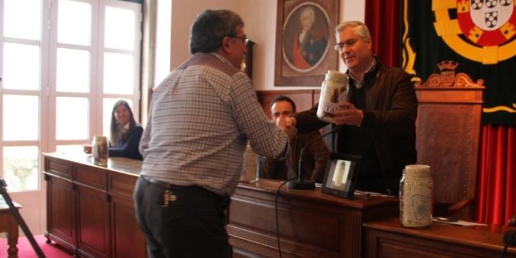 Autarquia e Quercus assinam protocolo para recolha de rolhas de cortiça