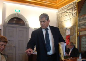 PS retira confiança e destitui presidente da Assembleia Municipal
