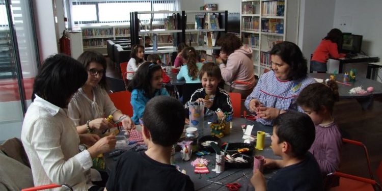 Biblioteca Municipal dinamiza oficinas nas férias da Páscoa