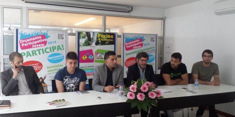 Autarquia “renova” políticas de apoio à juventude