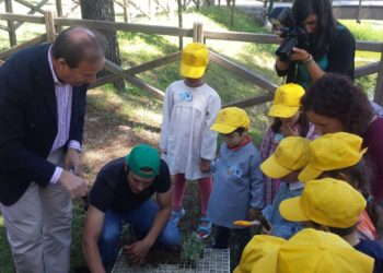 1200 crianças do concelho receberam kit “A minha primeira horta”