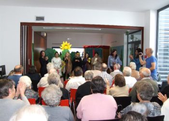 Projeto “Lar na Biblioteca” aproximou idosos dos livros