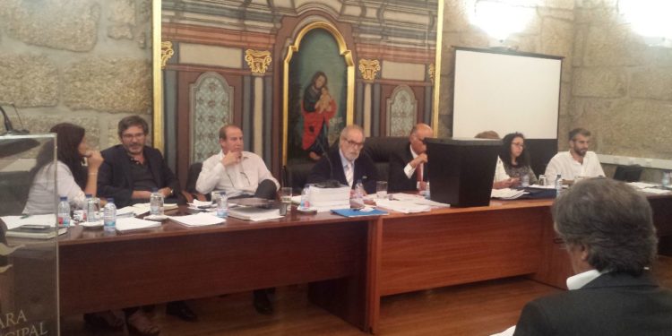 Assembleia Municipal de Oliveira do Hospital ratifica destituição de António Lopes
