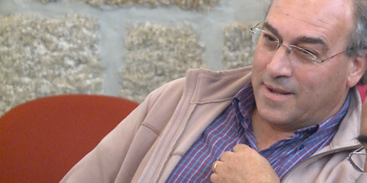 Mário Alves poderá estar a preparar regresso à política ativa