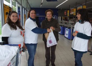 Pirâmide de Natal Solidário angariou mais de 2,5 toneladas de bens alimentares