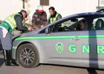 “Aceleras” obrigados a “travar a fundo”