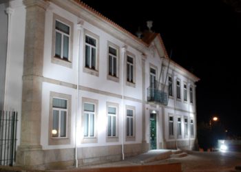 Programa de Eficiência Energética permitiu poupar 90 mil euros em luz