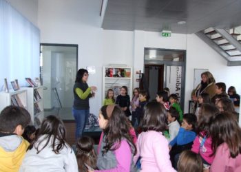 Alunos do 1.º ciclo participaram numa visita guiada à Biblioteca Municipal de Oliveira do Hospital