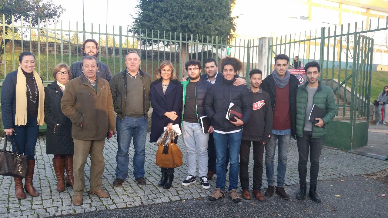 PS questiona Governo sobre amianto em escola de Oliveira do Hospital