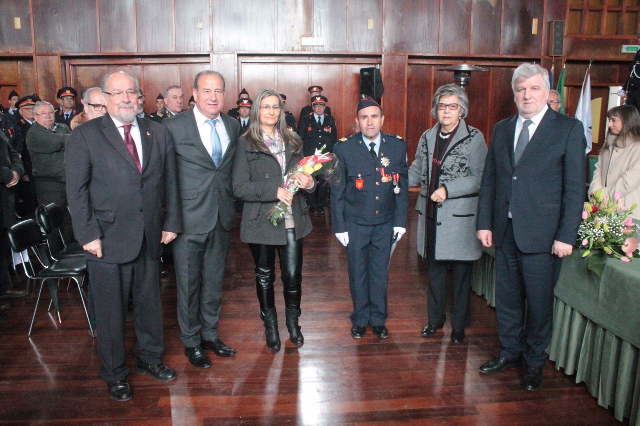 Bombeiros aniversario cracha ouro