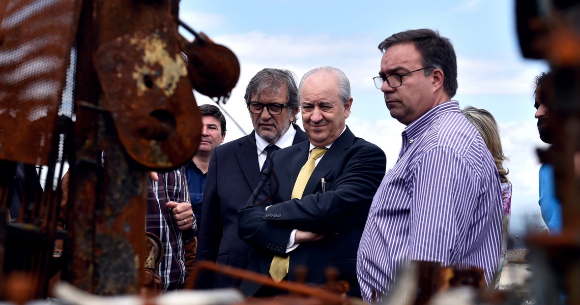 Líder do PSD constata que “é mentira” quando o governo “diz que está tudo bem”
