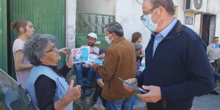 Município começou distribuição de máscaras à população