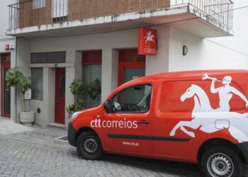 Viatura dos Correios furtada em Lagares da Beira