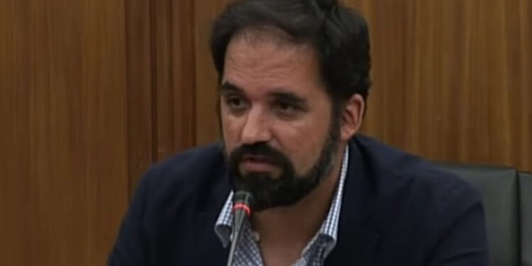 Direito de Resposta de Nuno Fernando Tavares Pereira à notícia publicada pelo Folha do Centro