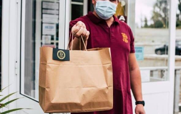 Alexandrino prepara pacote de ajudas à restauração e pequeno comércio para minimizar impacto da pandemia