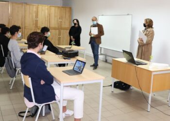 Eptoliva começa 2º período de aulas em regime não presencial