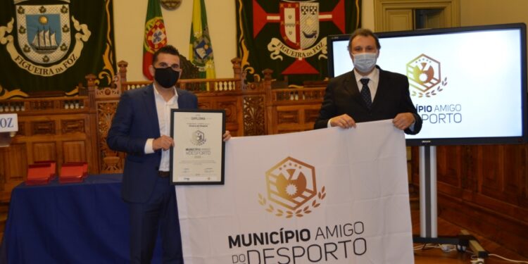 Oliveira do Hospital recebe galardão “Município Amigo do Desporto”