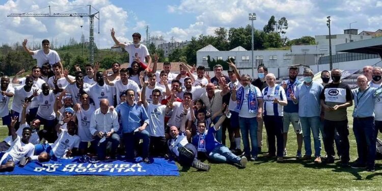 FC Oliveira do Hospital sobe à Liga 3