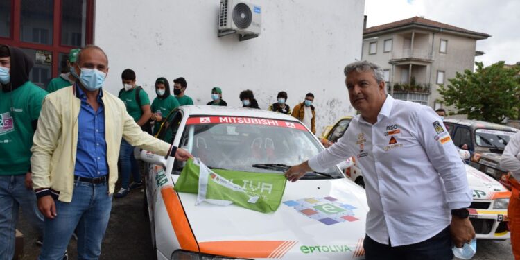 Eptoliva constrói um carro de rally campeão do mundo e reúne figuras do desporto motorizado