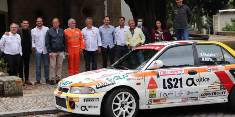 Eptoliva constrói um carro de rally campeão do mundo e reúne figuras do desporto motorizado