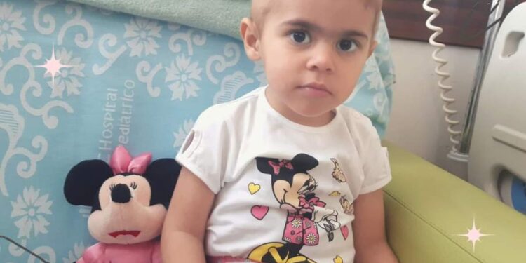 Músico de Avô deixa apelo às populações de Oliveira do Hospital e Arganil para ajudarem a salvar a filha de dois anos e meio