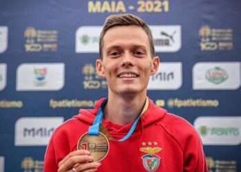 Jovem atleta de Oliveira do Hospital revalida título de campeão nacional de atletismo