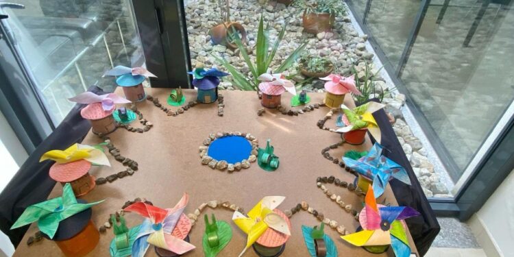 Mostra infantil Montanhinhas para visitar na Biblioteca Municipal