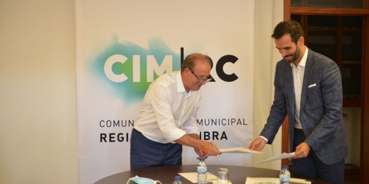 CIM Região de Coimbra assina protocolo com eBUPi para implementar Centro de Competências para a Informação Geoespacial