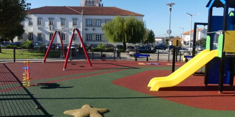 Parque Infantil de Tábua foi requalificado
