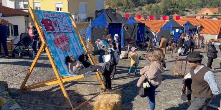 Feira do Porco de Meruge regressou cheia de gente e muita animação
