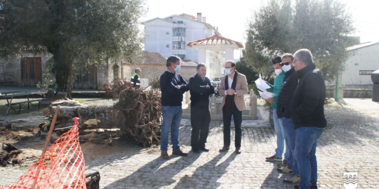 Presidente da Câmara de Tábua acompanha obras da Igreja Matriz
