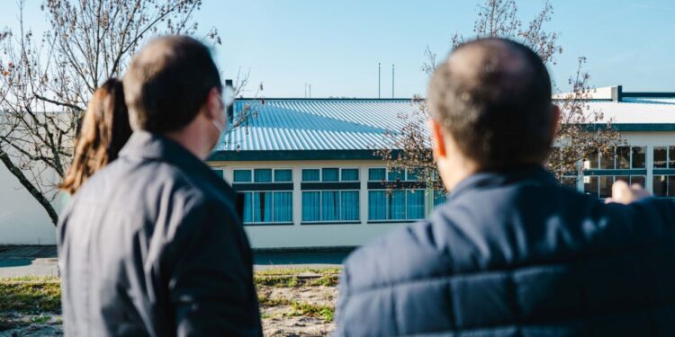 Autarquia procedeu à remoção total das coberturas de amianto na Escola Secundária de Tábua