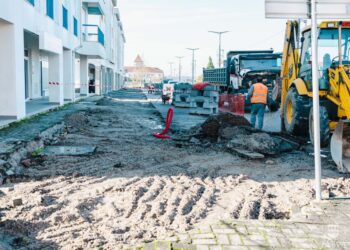 Presidente da Câmara acompanha obras de “Inclusão de Ciclovia em Arruamentos Existentes”