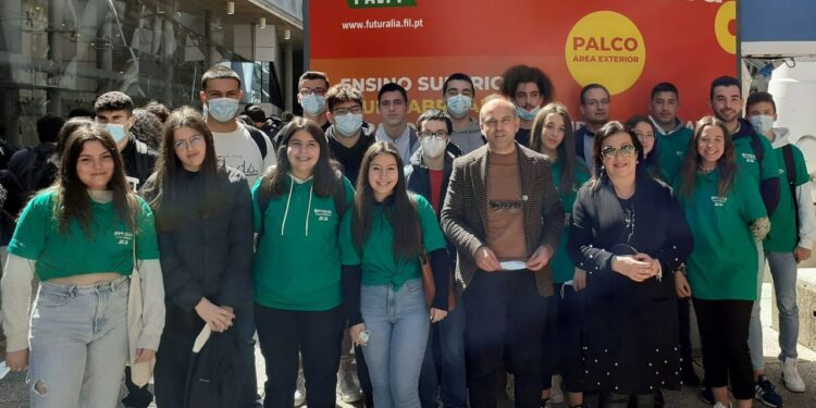 Eptoliva incentiva acesso ao ensino superior na Futurália 2022
