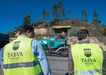 Presidente da Câmara de Tábua acompanha obras de Beneficiação da rede viária do Concelho