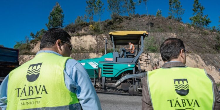 Presidente da Câmara de Tábua acompanha obras de Beneficiação da rede viária do Concelho